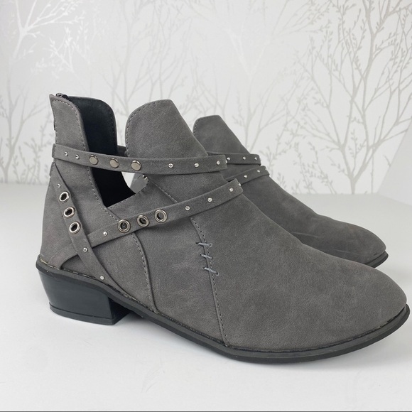 NAUGHTY MONKEY Gray Leather Grommet Strap Block Ankle Boot Bootie Size 40 - Picture 11 of 12